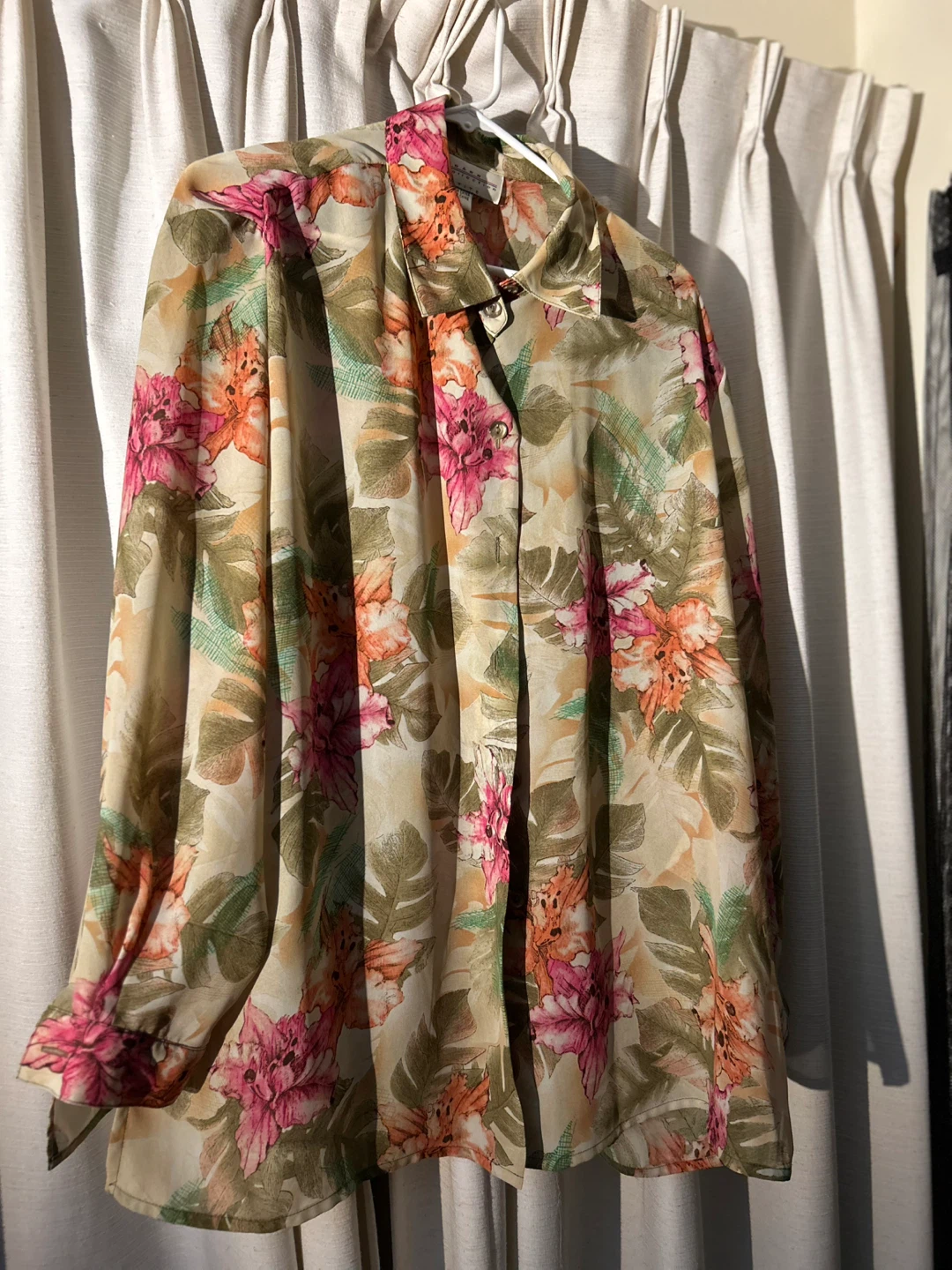 Assorted Women's Blouses and Shirt Set - photo 2