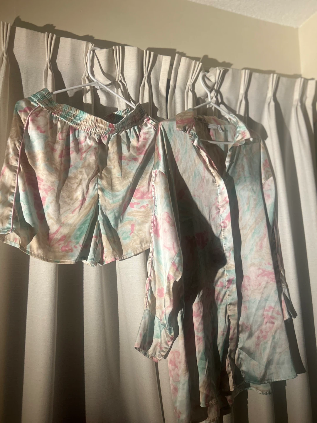 Assorted Women's Blouses and Shirt Set - photo 4