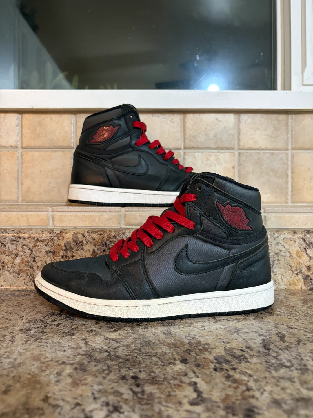 Air Jordan 1 High Black Red Sneakers