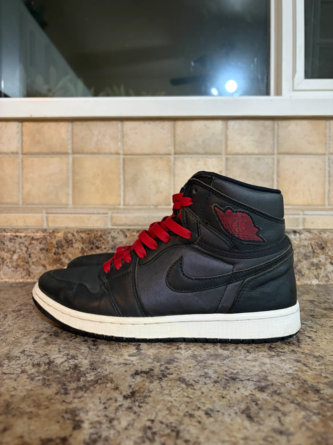 Air Jordan 1 High Black Red Sneakers - photo 3