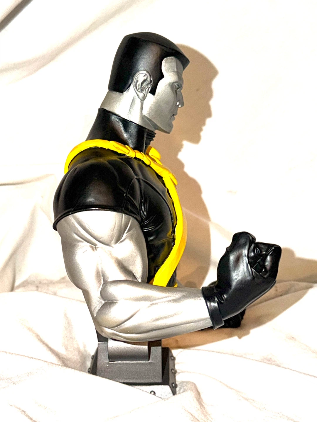 Marvel Ultimate X-Men Colossus Mini Bust - photo 3