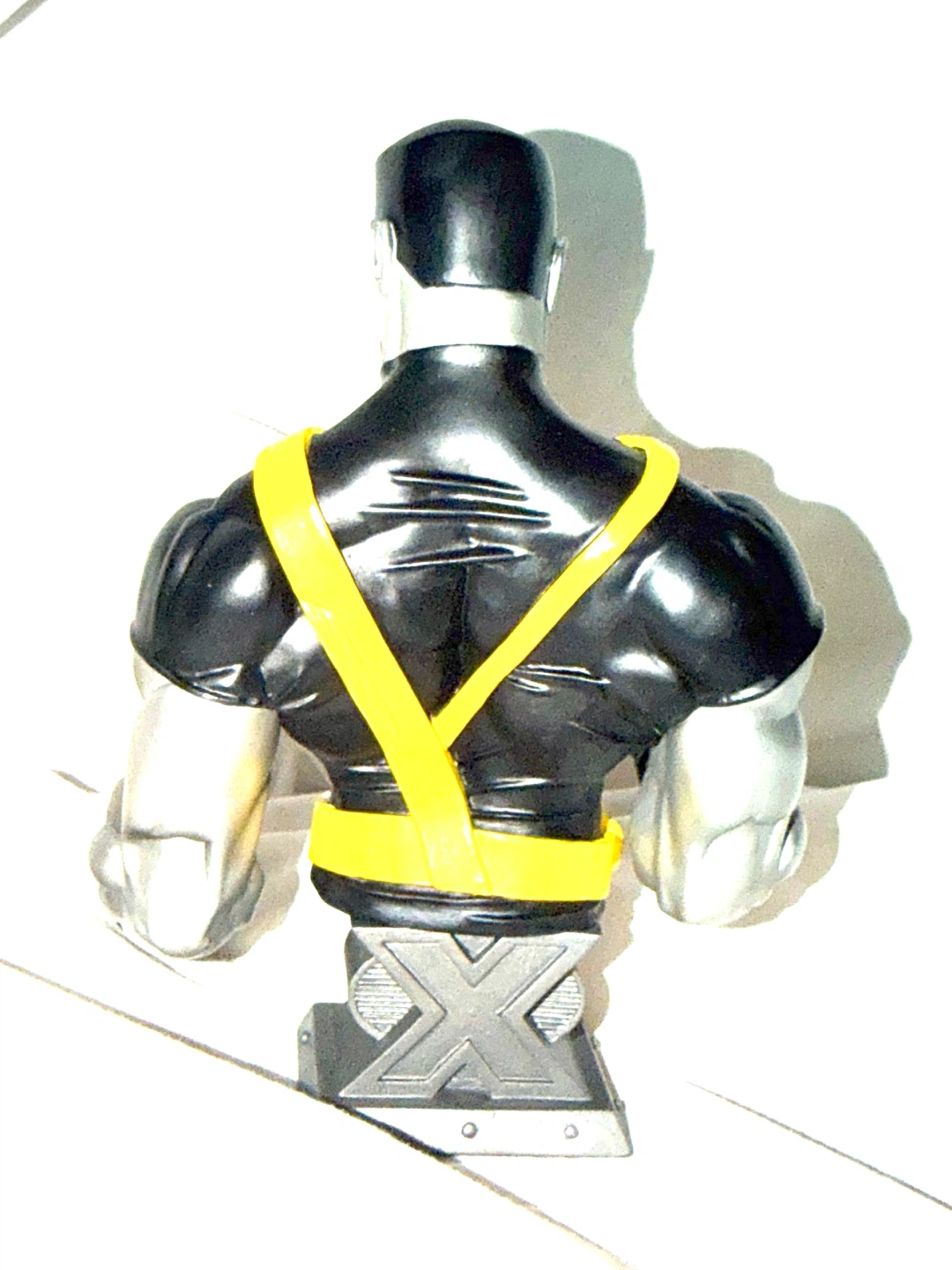 Marvel Ultimate X-Men Colossus Mini Bust - photo 4