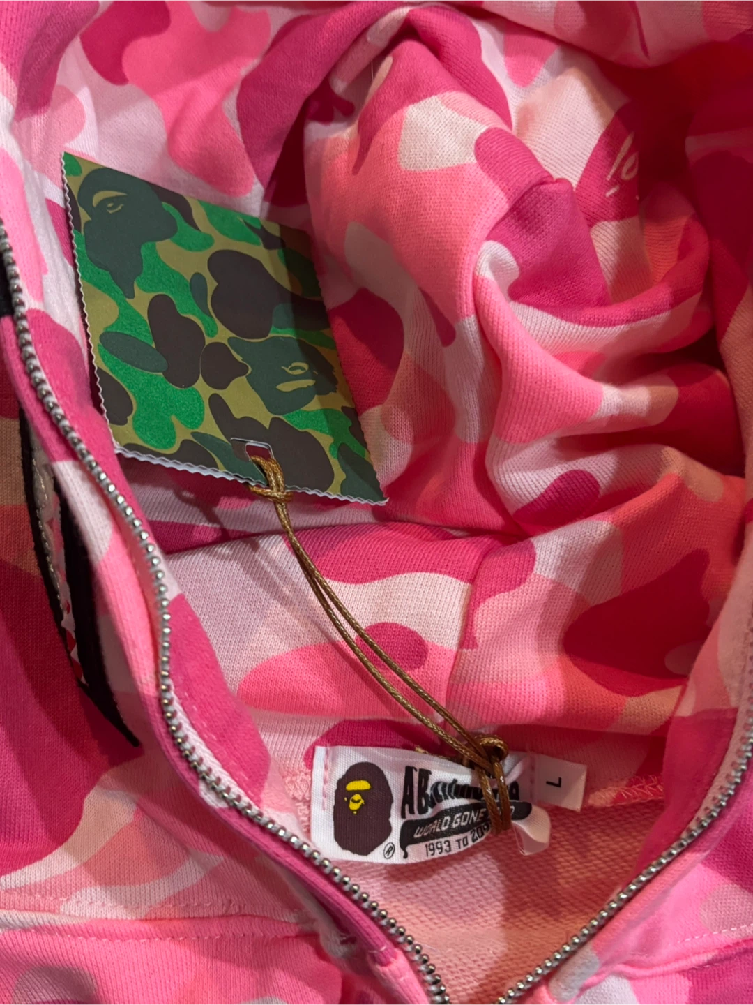 pink bape rep hoodie - photo 3