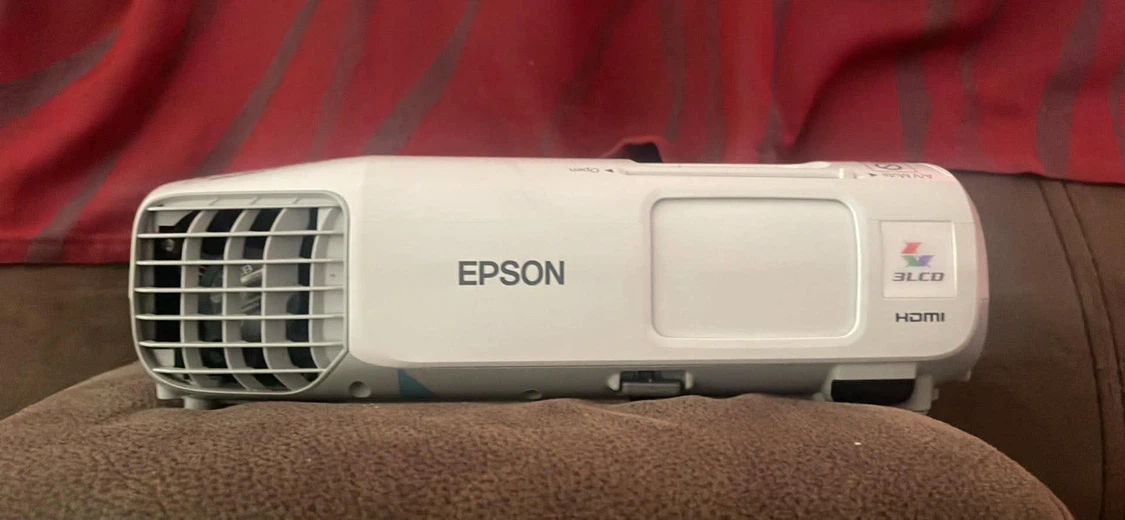 Epson ELPLP88 Projector with Remote and Cables