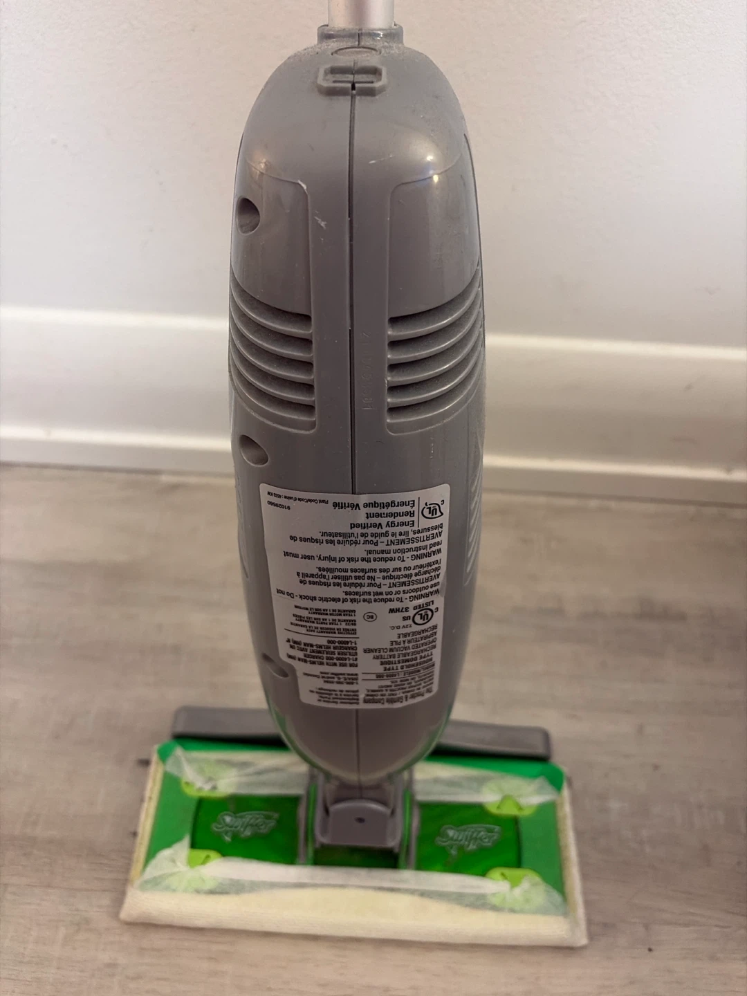 Moving Sale Swiffer Sweeper Vaccum Wet & Dry Mop - photo 4