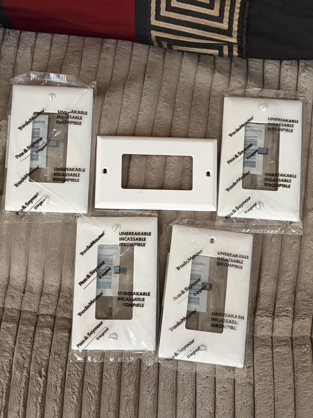 Pass & Seymour TradeMaster Wall Plates - 5 Pack
