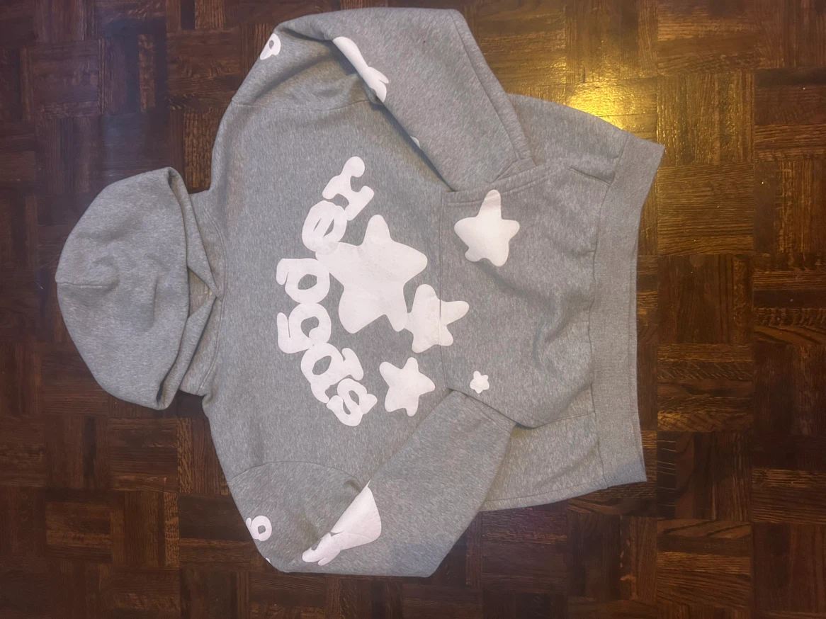 Beluga spider hoodie