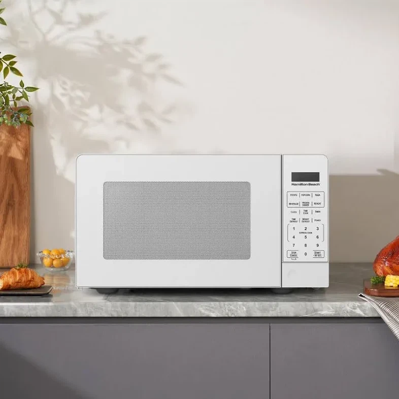 Hamilton Beach 0.7 cu ft 700W Compact Size Microwave