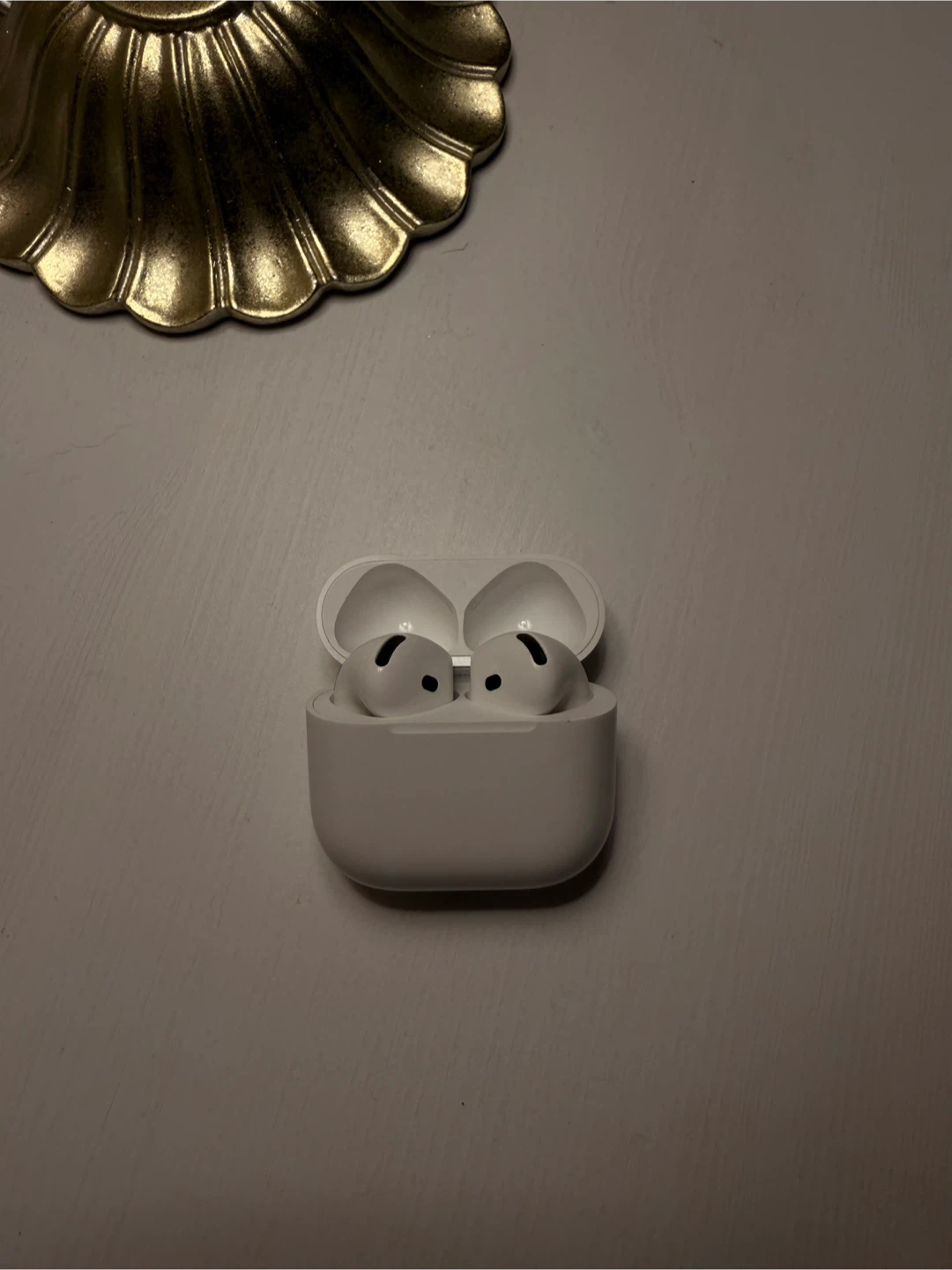 Apple AirPods 4 (No Noise Cancellation)