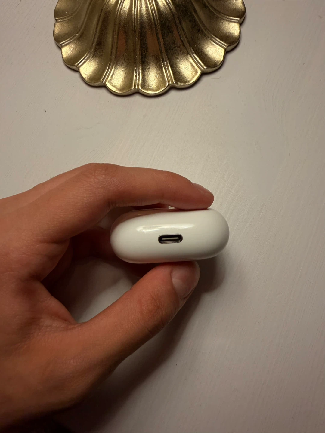 Apple AirPods 4 (No Noise Cancellation) - photo 2