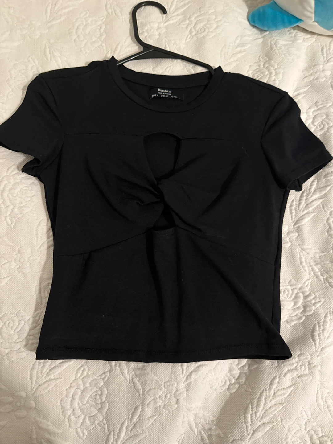 Bershka Black Cutout Twist Crop Top - photo 2