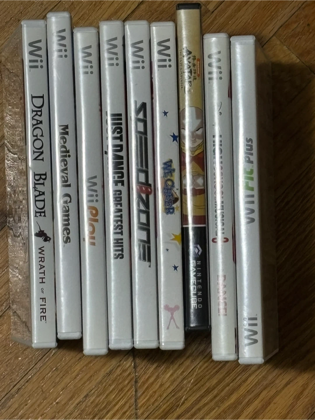 Collection of 9 Nintendo Wii and GameCube Games - photo 2