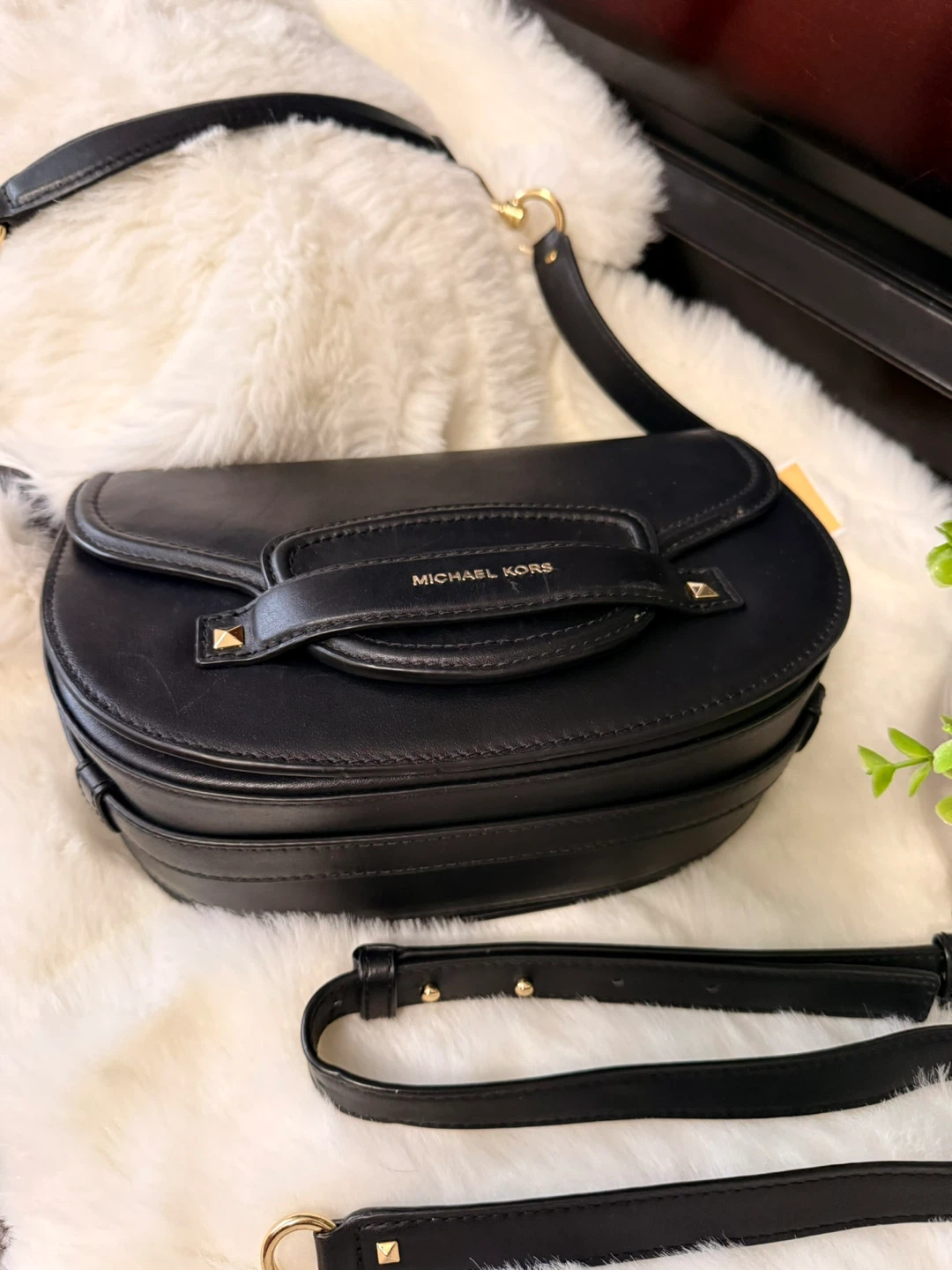 Michael Kors Cary Medium Leather Bag - photo 2