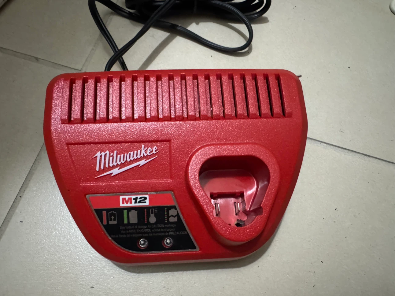 Milwaukee M12 Battery Charger 48-59-2401 - photo 2