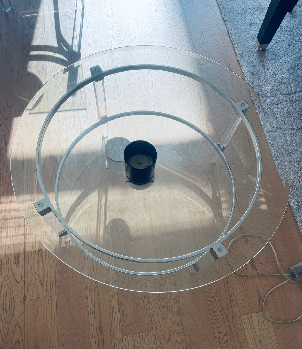 Contemporary Round Glass Top Cocktail Table - photo 4