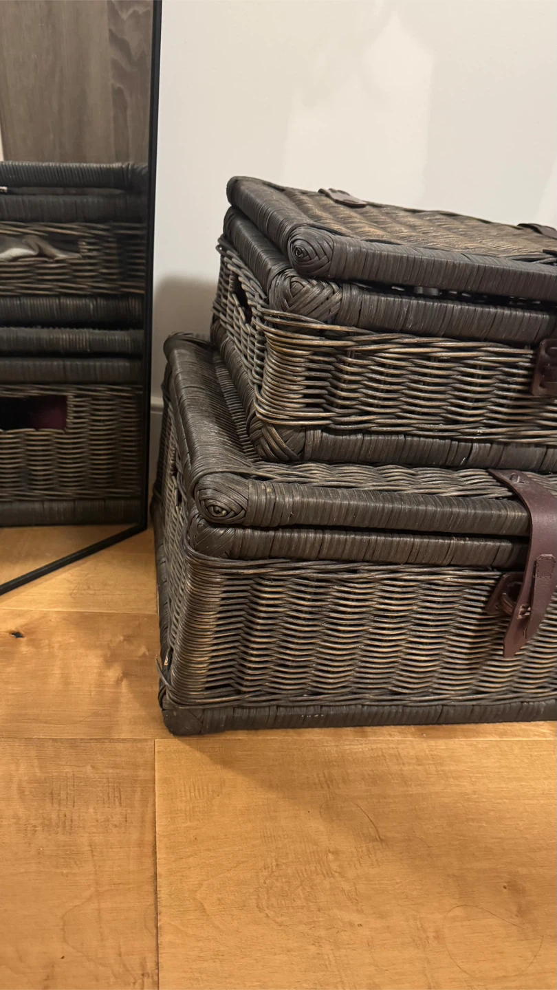 Wicker Baskets/Trunks with Leather Straps - Set of 2 - photo 5