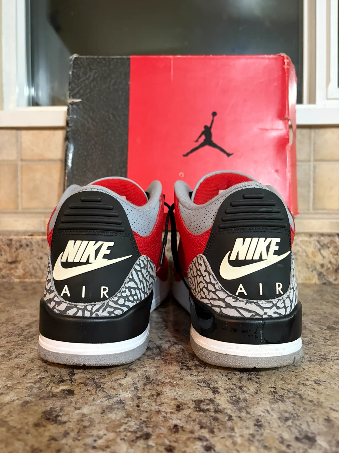 Nike Air Jordan 3 Red Cement - photo 2