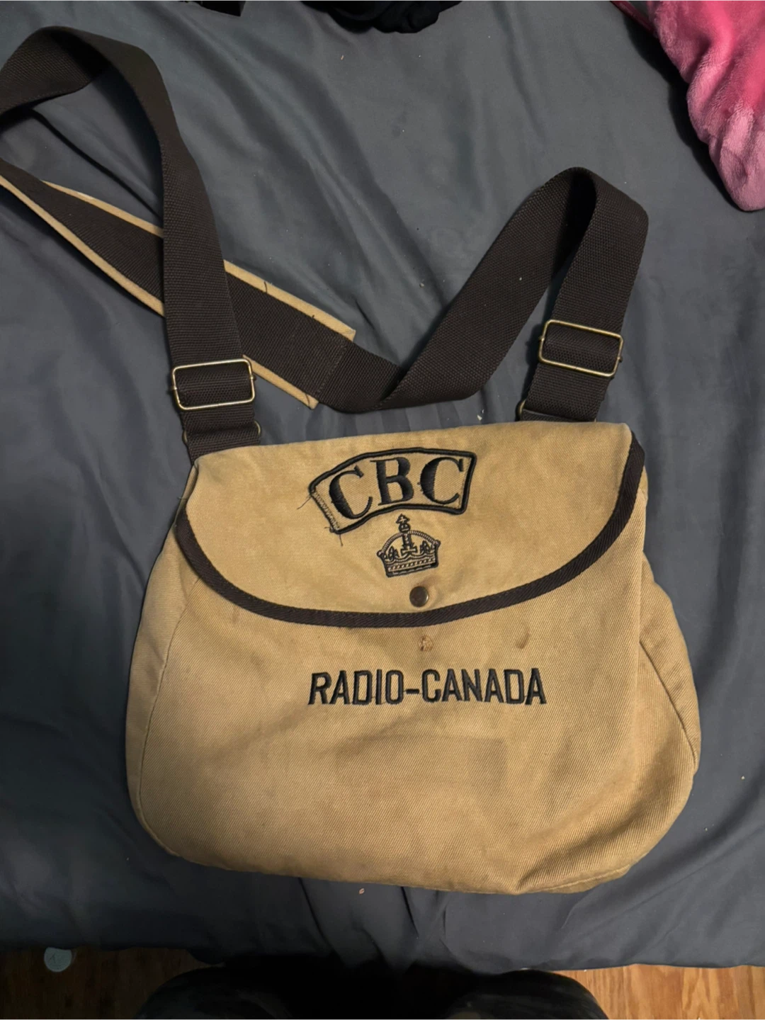 CBC Radio-Canada Canvas Shoulder Bag - photo 2
