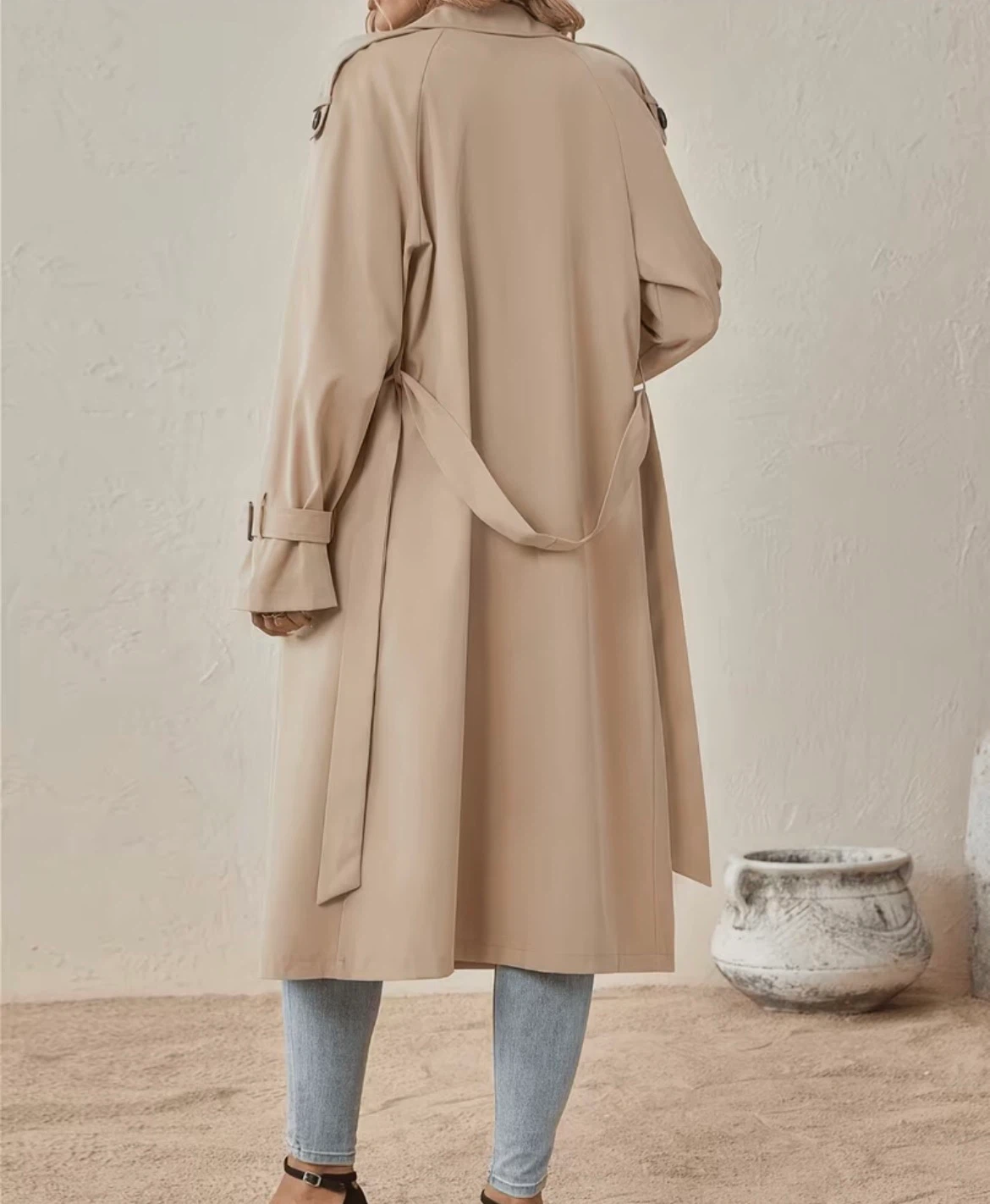 Beige double-breasted trench coat - photo 2