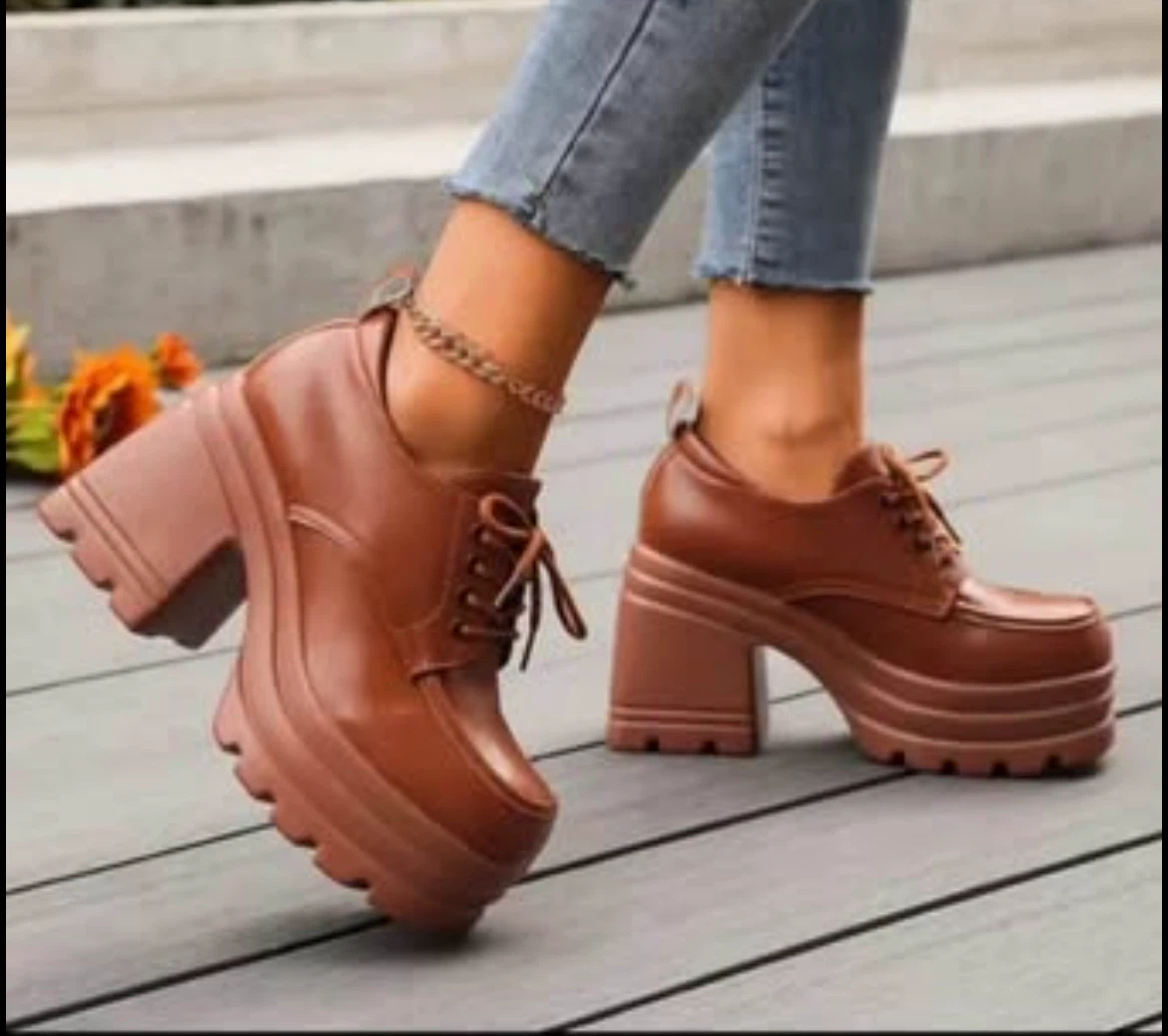 Brown Platform Lace-Up Shoes Size 7.5