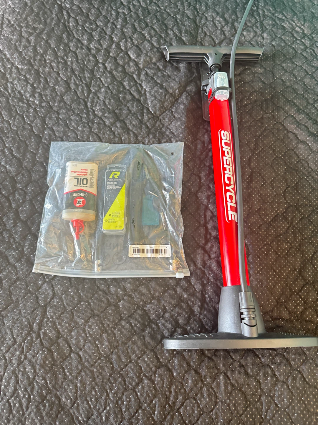 Bike Accessories Bundle – New Floor Pump, U-Lock & More – $20 - photo 2