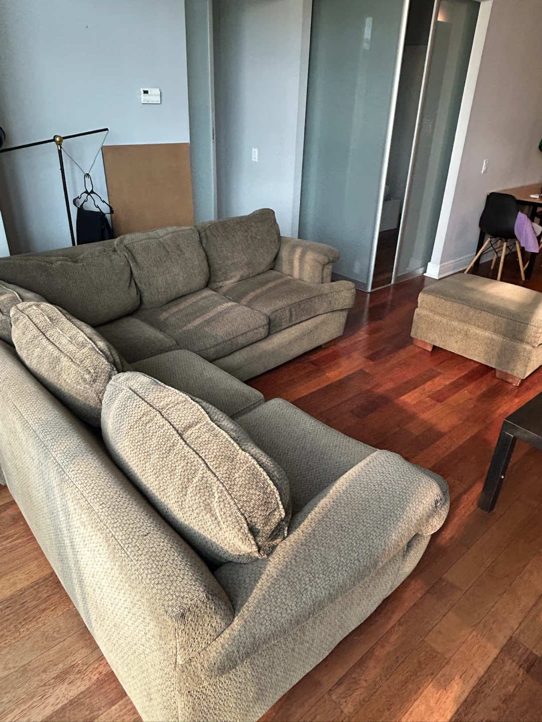 Sectional Sofa with Ottoman - photo 3