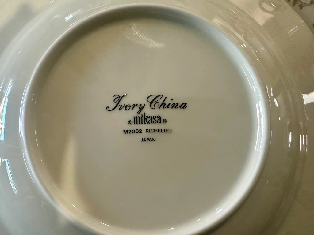 Mikasa Ivory China Richelieu M2002 Bowl