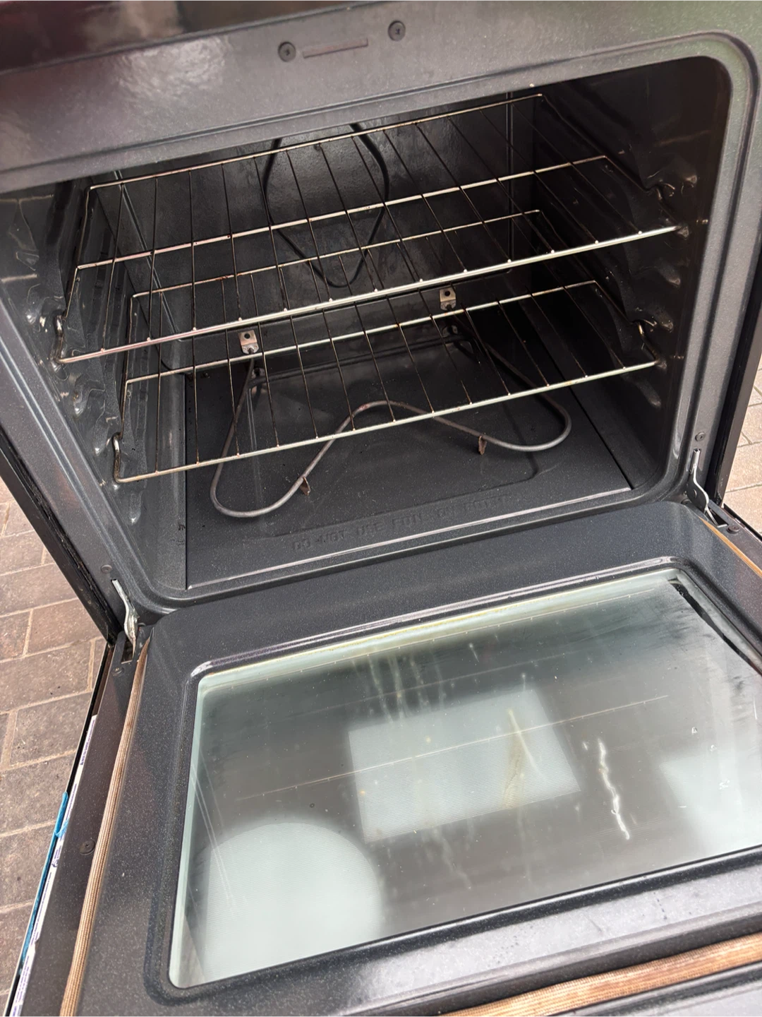 Frigidaire Electric Range used - photo 3