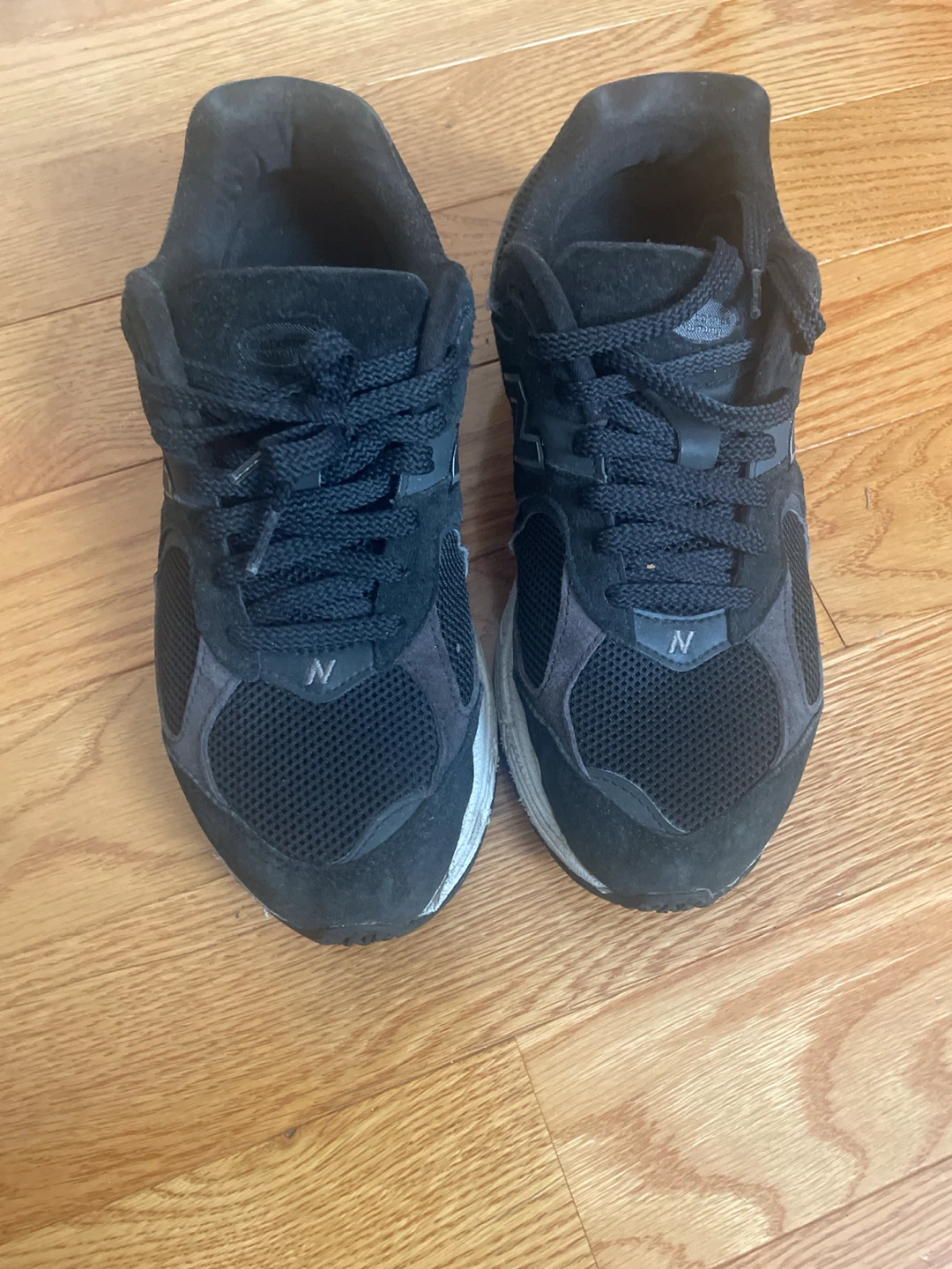 New Balance M2002R BK Running Shoes