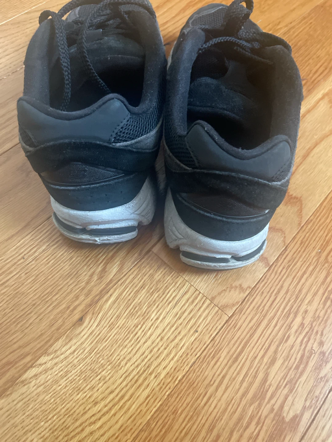 New Balance M2002R BK Running Shoes - photo 2