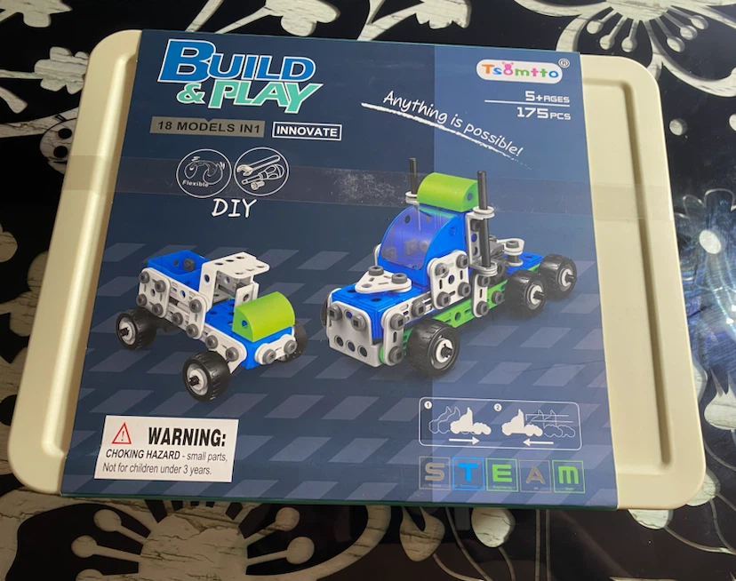 Tsomtto Build & Play 18-in-1 DIY Building Block Set