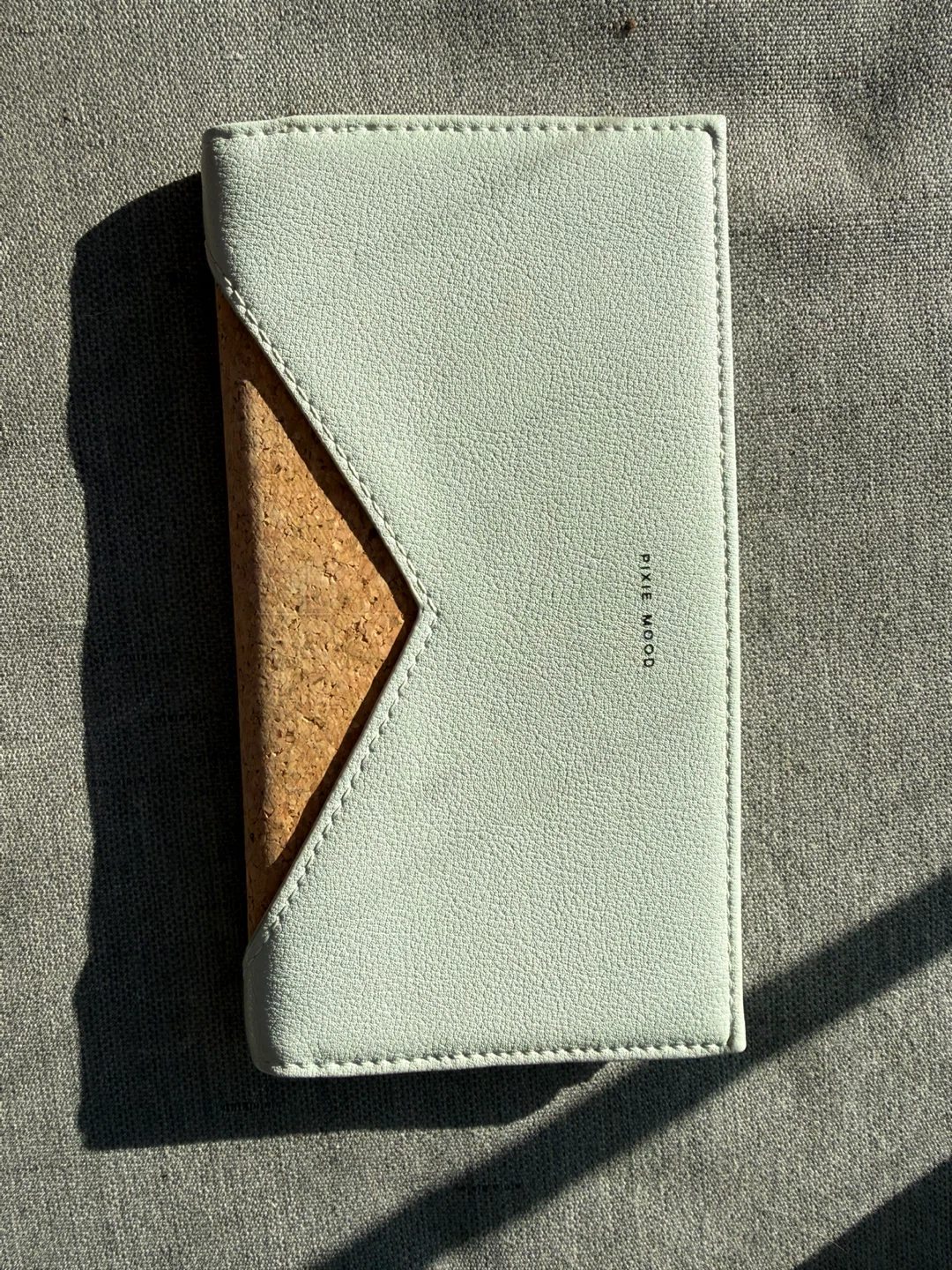 Pixie mood wallet
