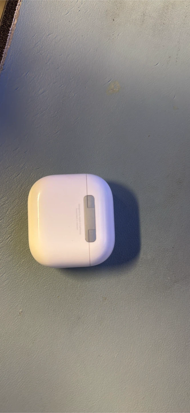 Apple AirPods Pro 4 - photo 2