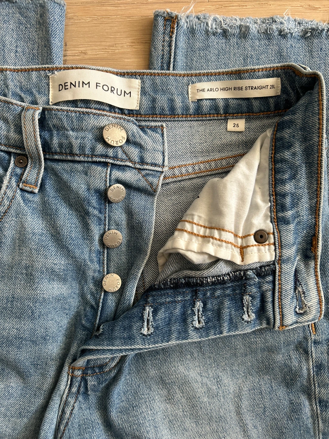 2 Aritzia Jeans and 1 Denim Shorts (Denim Forum, Talula) - photo 5