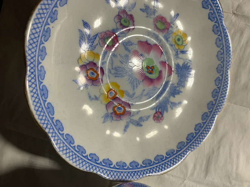 Royal Albert Bone China Teacup and Saucer Set - photo 5