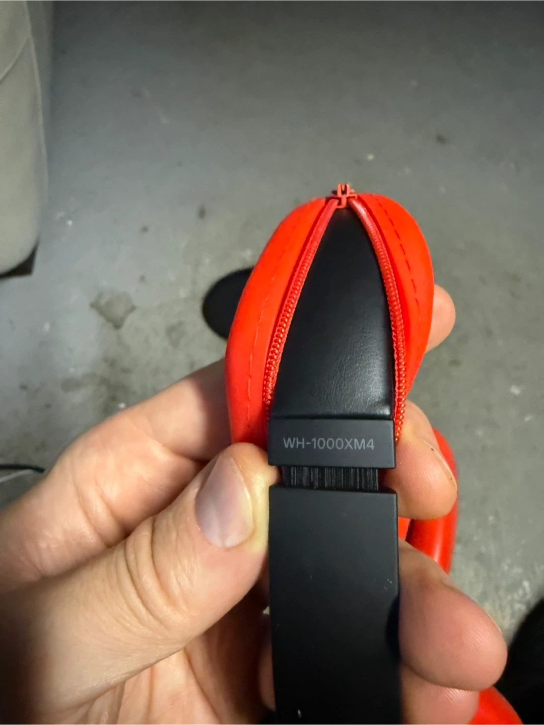 Sony WH-1000XM4 Wireless Noise Canceling Headphones - photo 3