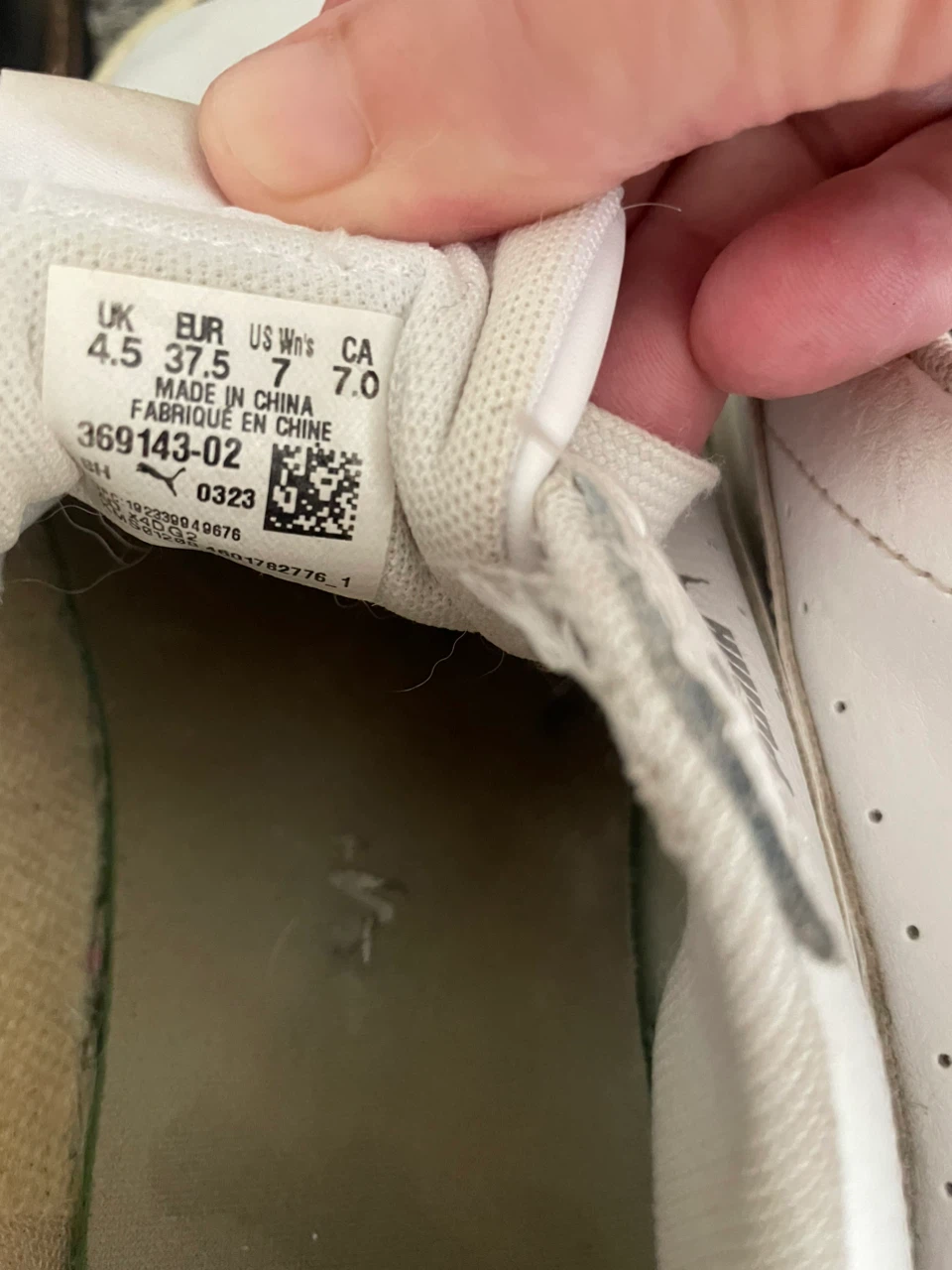 Sz 6/7 Puma White Sneakers - photo 3