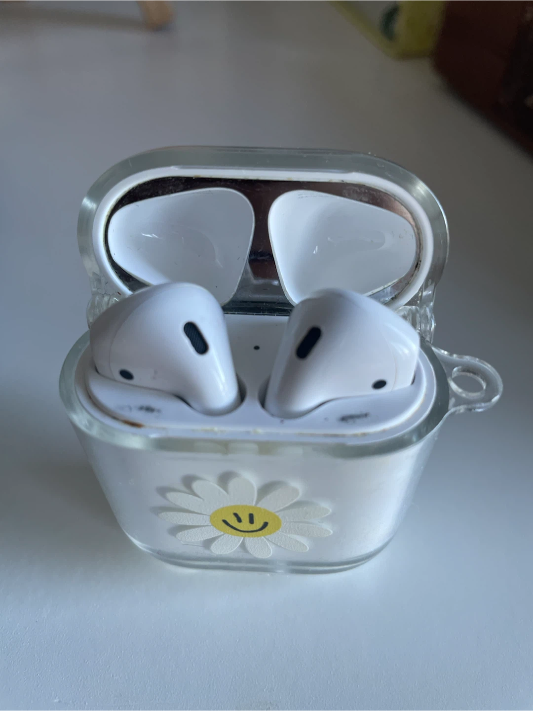 Apple AirPods 2nd Generation with Case - photo 4