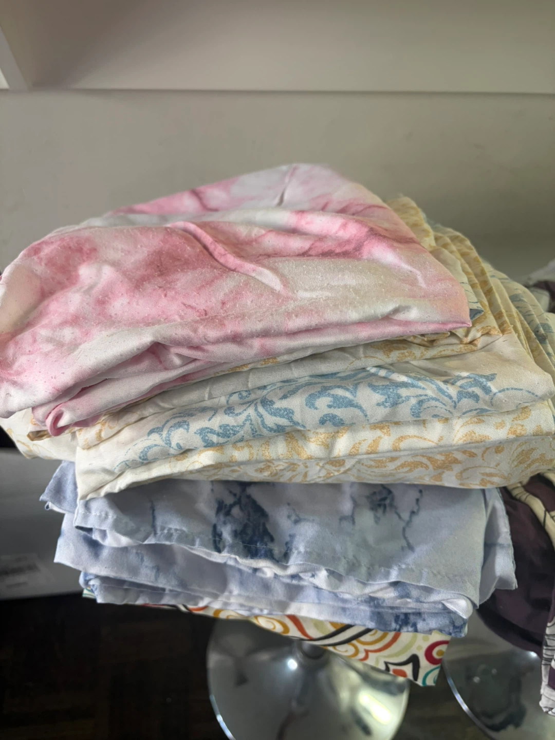 Stack of Pillowcases, bed sheet etc - photo 2
