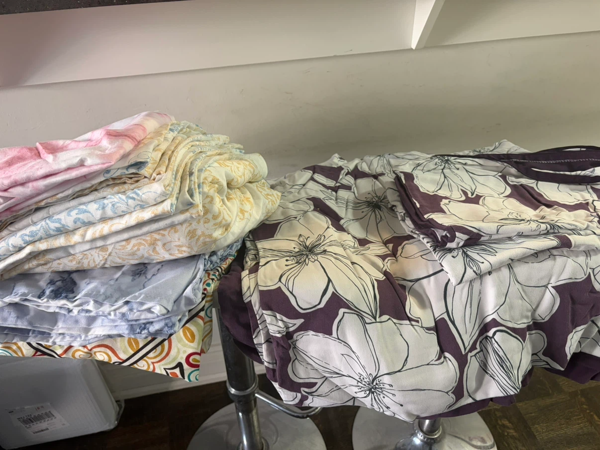 Stack of Pillowcases, bed sheet etc - photo 3