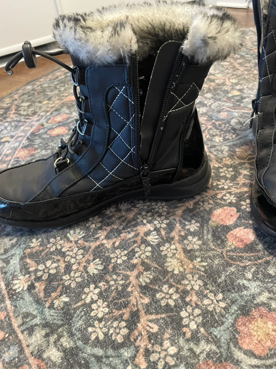Sz 7 - Totes Black Quilted Winter Boots with Faux Fur Trim - photo 2