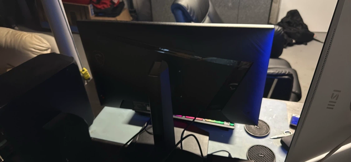 27" MSI Modern MD2712P Monitor - photo 2