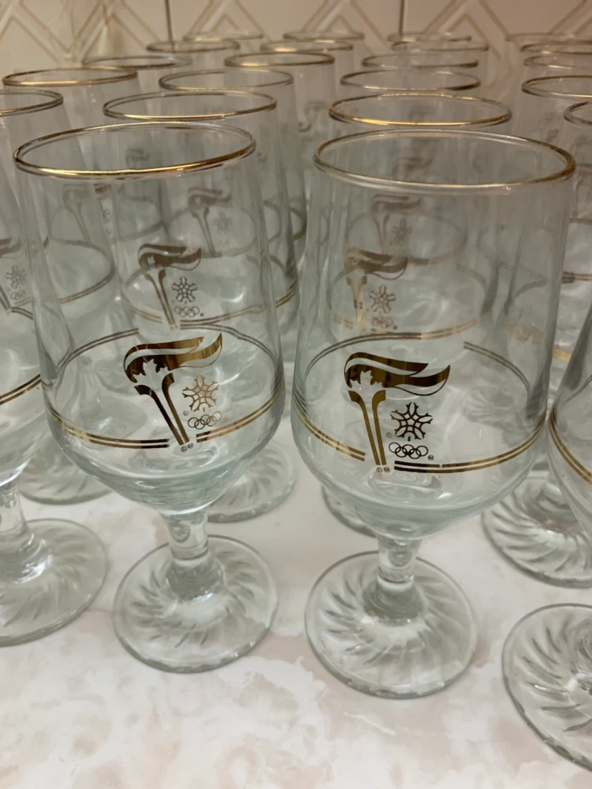 Set of Calgary 1988 Olympic Commemorative Glasses - photo 3