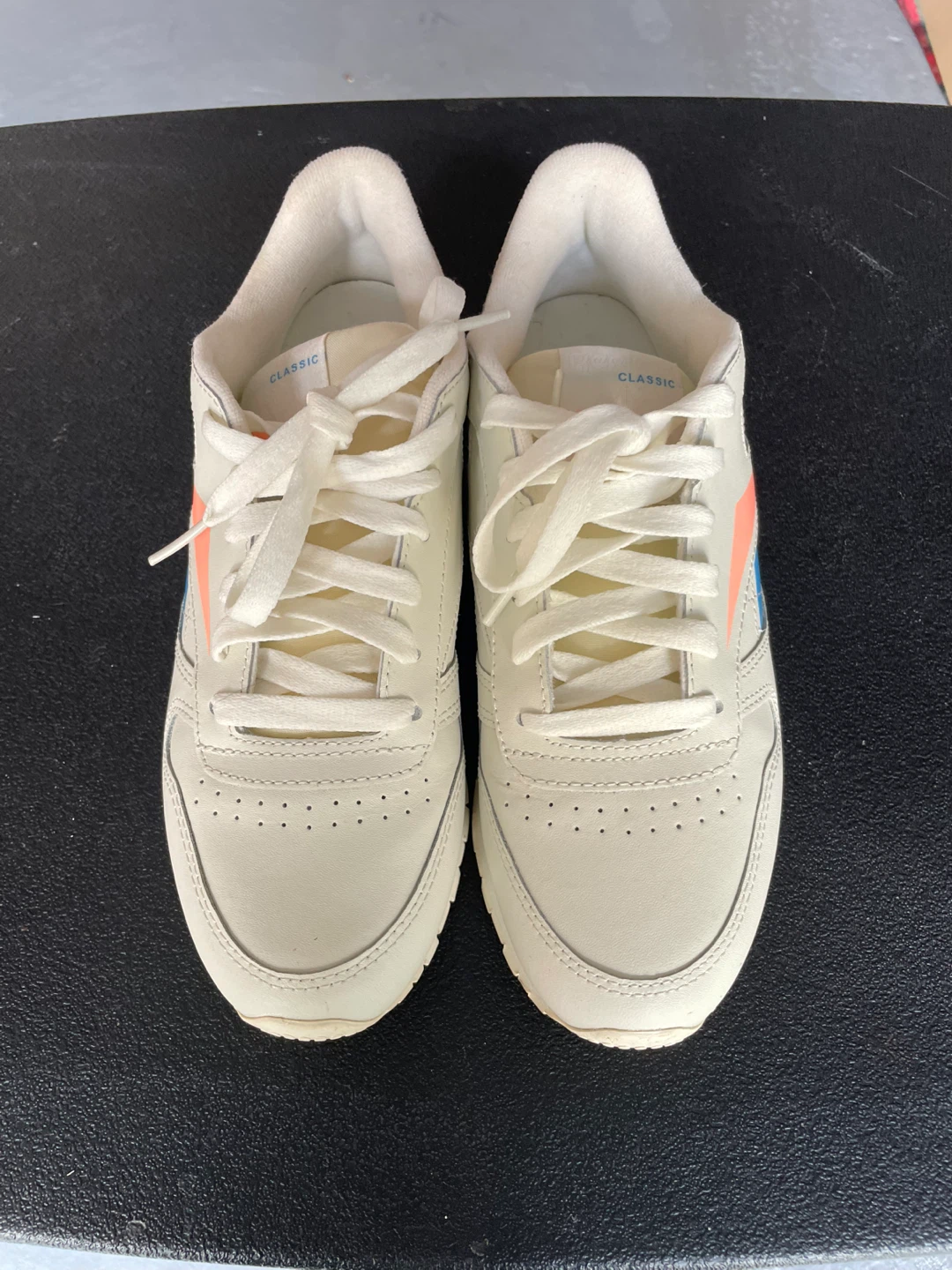 Reebok Classic Sneakers - Size 7
