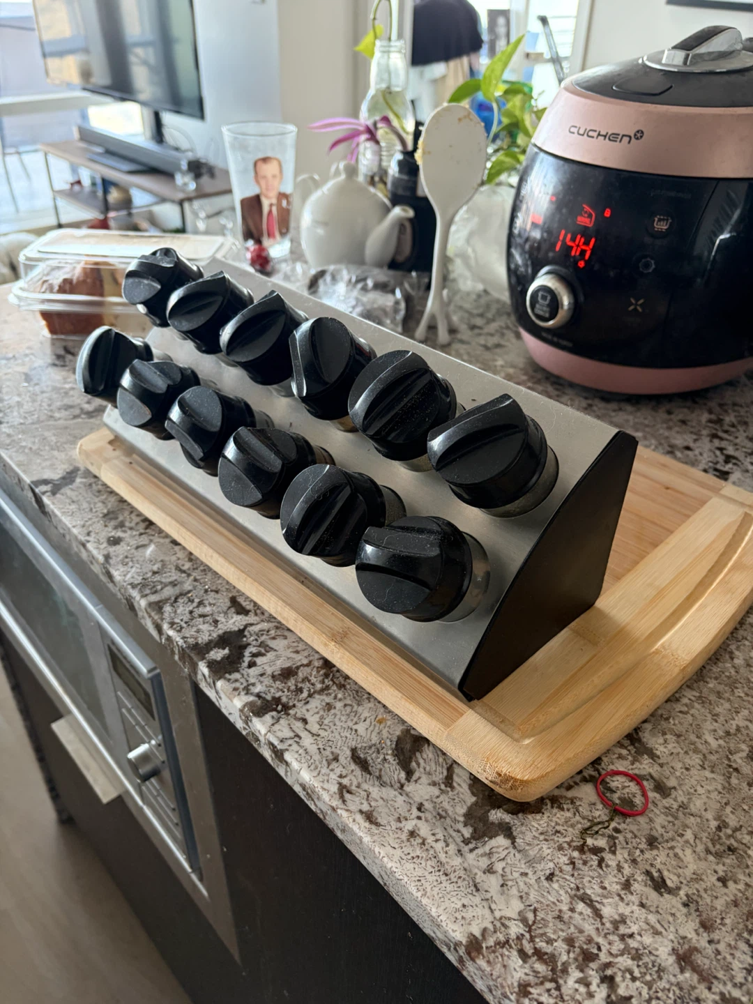 Spice Rack with 12 Jars