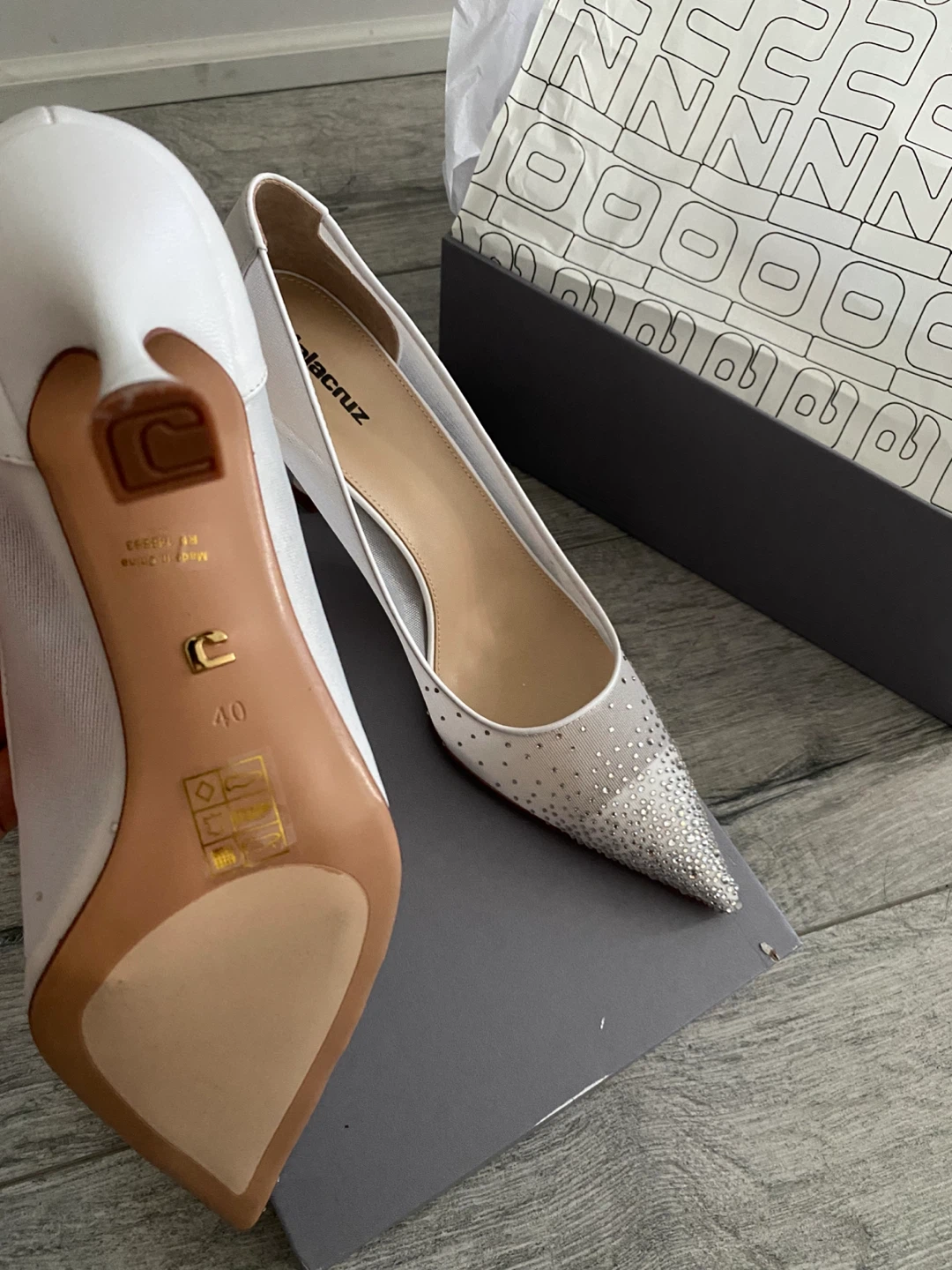 Lola Cruz White Embellished Mesh Pumps Size 40 - photo 4
