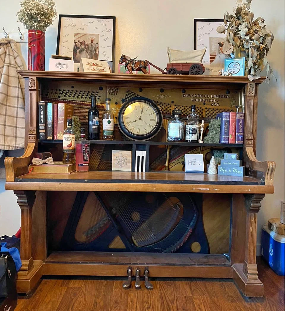 D.W. Karn Co. Limited Woodstock Piano Decor Shelf