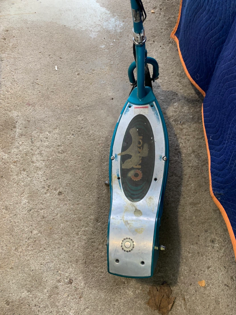 Blue Razor Electric Scooter - photo 4