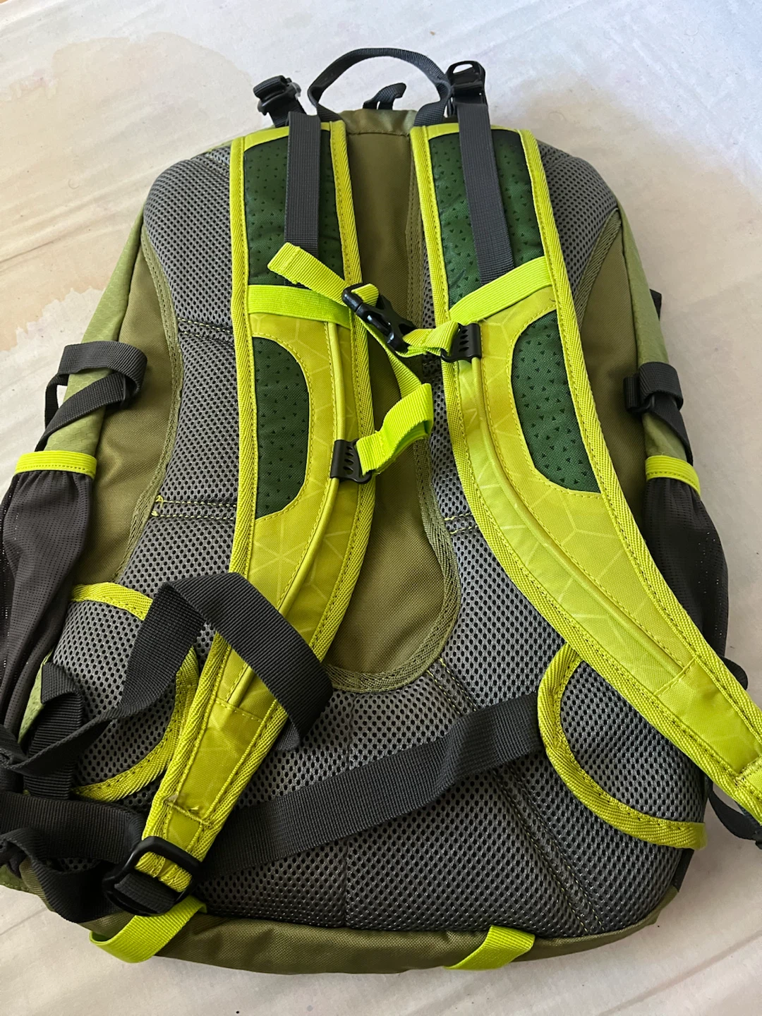 Green Hiking Backpack - photo 2