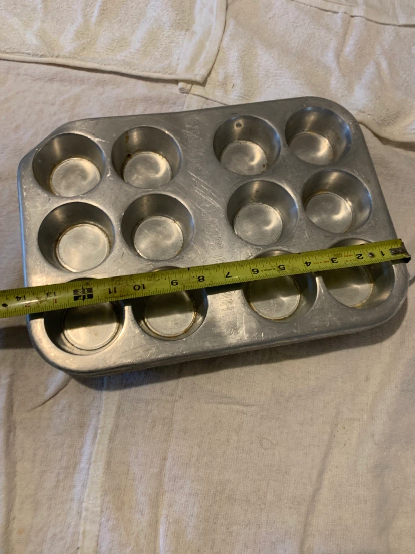 Set of 6 Aluminum Muffin Pans - photo 2